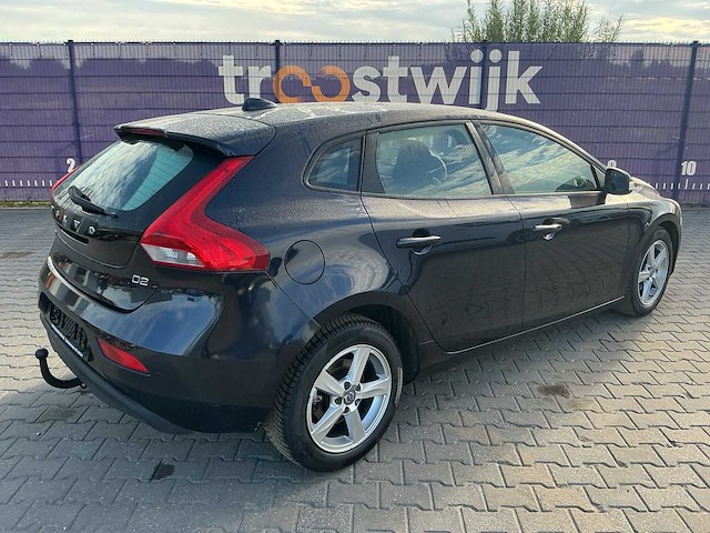 Volvo v40 personenauto - afbeelding 2 van  6