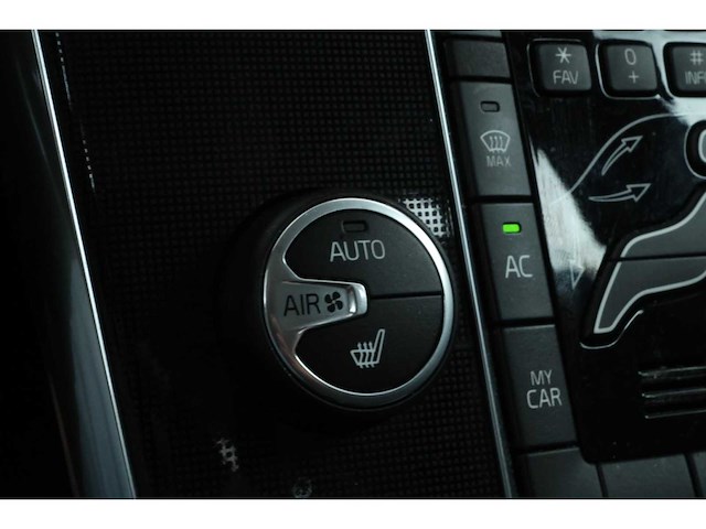 Volvo v40 t3 nordic 2.0 154pk 2017 (origineel-nl), nn-269-x - afbeelding 15 van  25