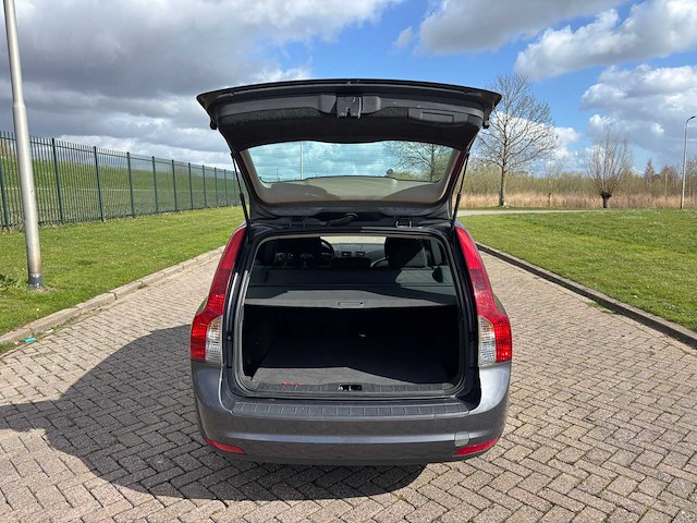 Volvo v50 1.6 d2 s/s momentum, 9-xpx-74 - afbeelding 17 van  19