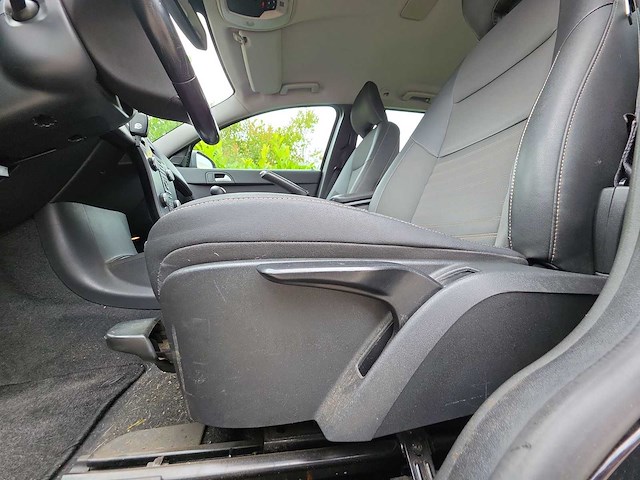 Volvo v50 1.6 kinetic | 26-kxp-9 i - afbeelding 3 van  30