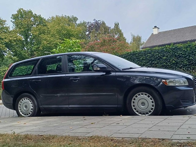 Volvo v50 1.6d drive, hzg-56-j - afbeelding 1 van  4