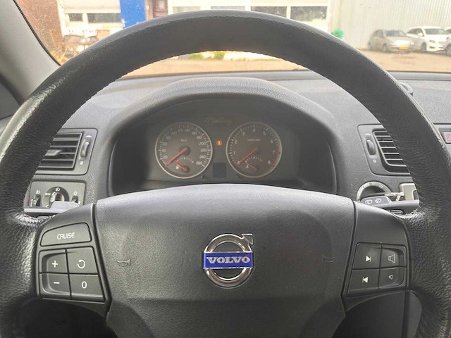 Volvo v50 1.8 elite, 67-rj-vz - afbeelding 4 van  11