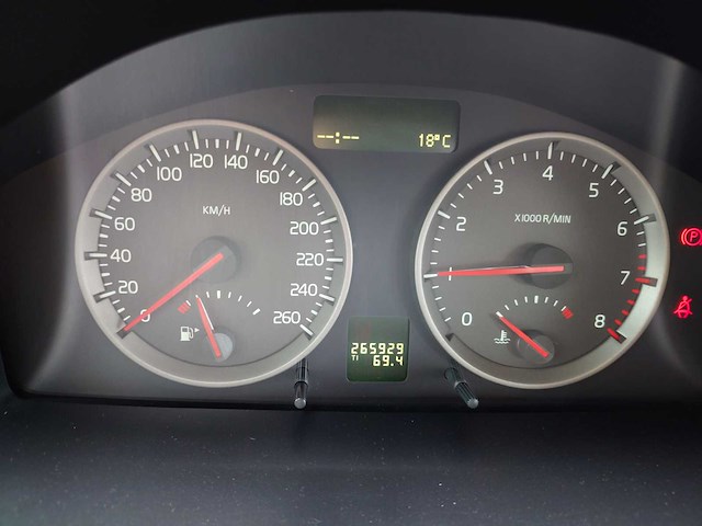 Volvo v50 1.8 momentum, 85-rp-kz - afbeelding 4 van  12
