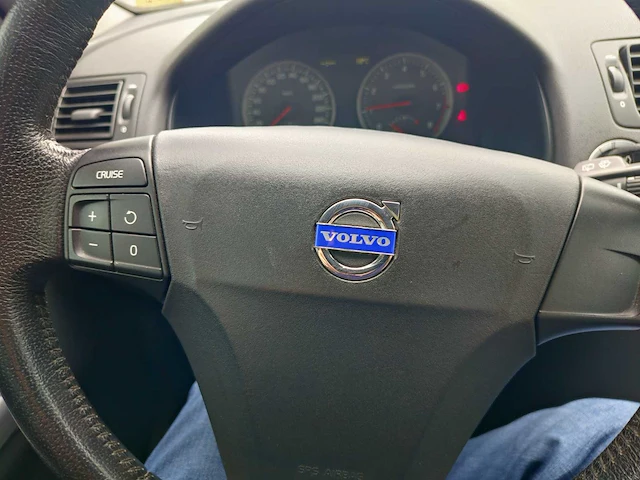 Volvo v50 1.8 momentum, 85-rp-kz - afbeelding 10 van  12