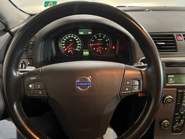 Volvo v50 2.0 momentum, 53-jzg-3 - afbeelding 6 van  11