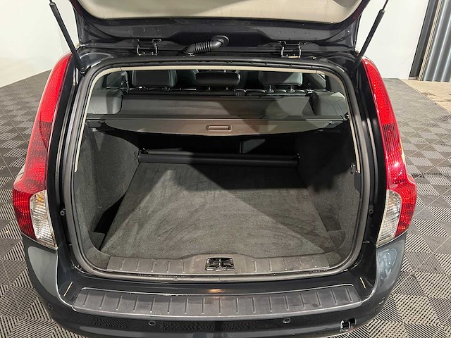Volvo v50 2.0 momentum, 53-jzg-3 - afbeelding 9 van  11