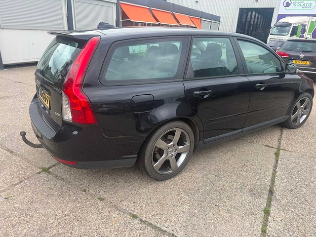 Volvo v50 2.0d momentum automaat, 55-gfj-7 - afbeelding 9 van  11