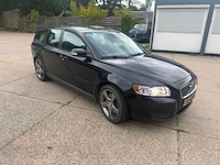 Volvo v50 2.0d momentum automaat, 55-gfj-7 - afbeelding 2 van  3