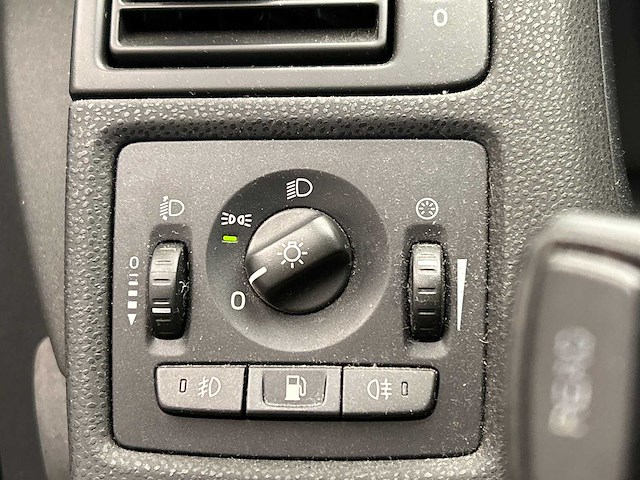 Volvo v50 2.4 edition ii 2007 | 34-xh-gk - afbeelding 11 van  28