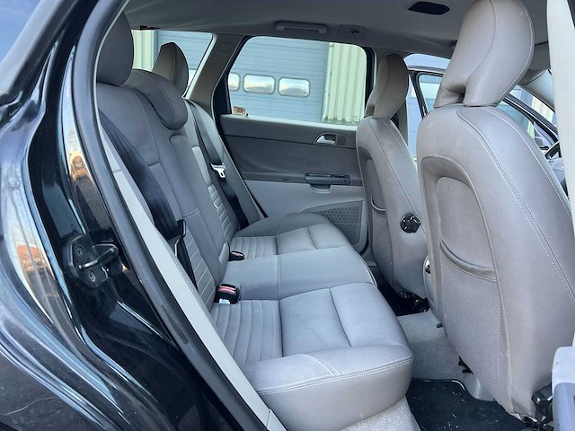 Volvo v50 2.4 momentum | 30-px-bt - afbeelding 11 van  24