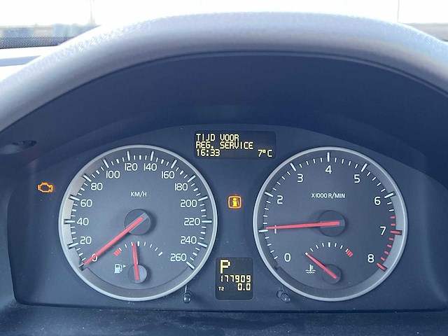 Volvo v50 2.4 momentum | 30-px-bt - afbeelding 23 van  24