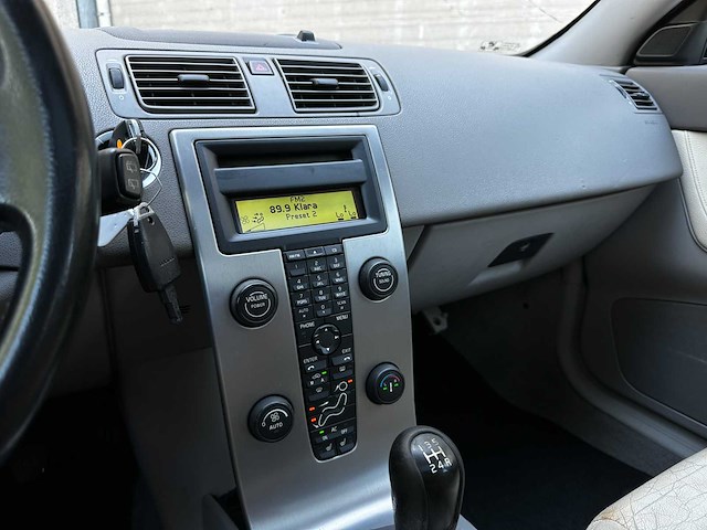 Volvo v50 2.4 summum 140pk 2005 (origineel-nl), 48-rk-gr - afbeelding 8 van  28