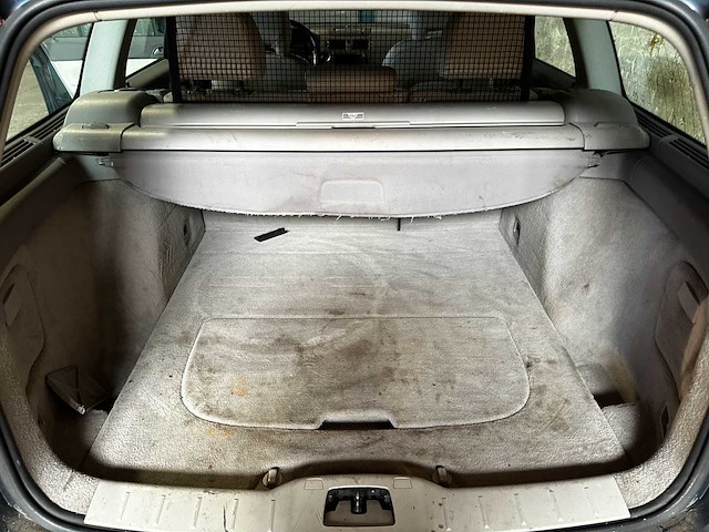 Volvo v50 2.4 summum 140pk 2005 (origineel-nl), 48-rk-gr - afbeelding 28 van  49