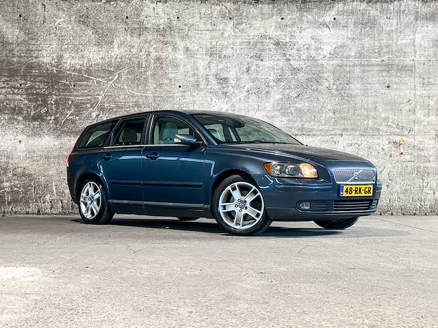 Volvo v50 2.4 summum 140pk 2005 (origineel-nl), 48-rk-gr - afbeelding 47 van  49