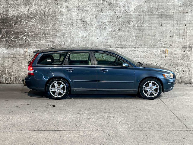 Volvo v50 2.4 summum 140pk 2005 (origineel-nl), 48-rk-gr - afbeelding 49 van  49