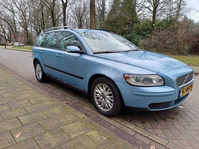 Volvo v50 2.4 summum, 47-rf-pt - afbeelding 2 van  6
