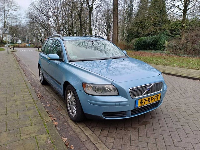 Volvo v50 2.4 summum, 47-rf-pt - afbeelding 14 van  19