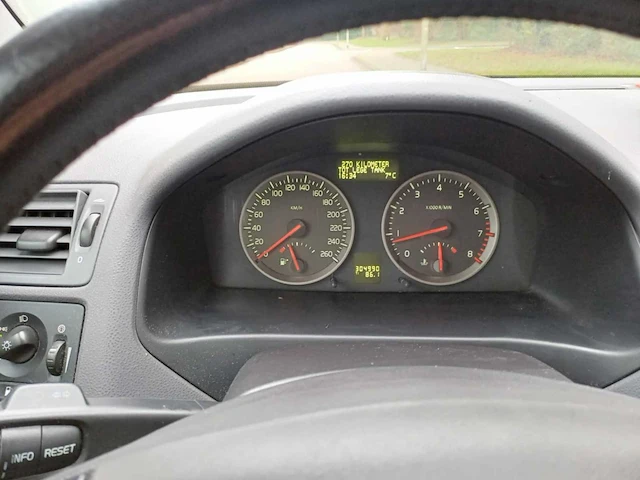 Volvo v50 2.4 summum, 47-rf-pt - afbeelding 10 van  19