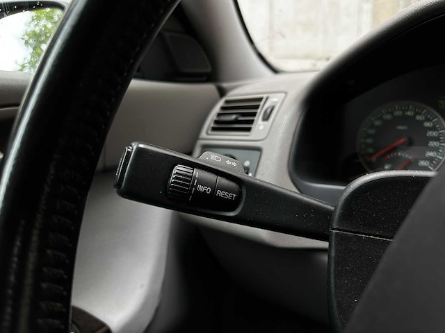 Volvo v50 2.4i elite 170pk 2004 (origineel-nl), 34-pd-rj - afbeelding 22 van  60