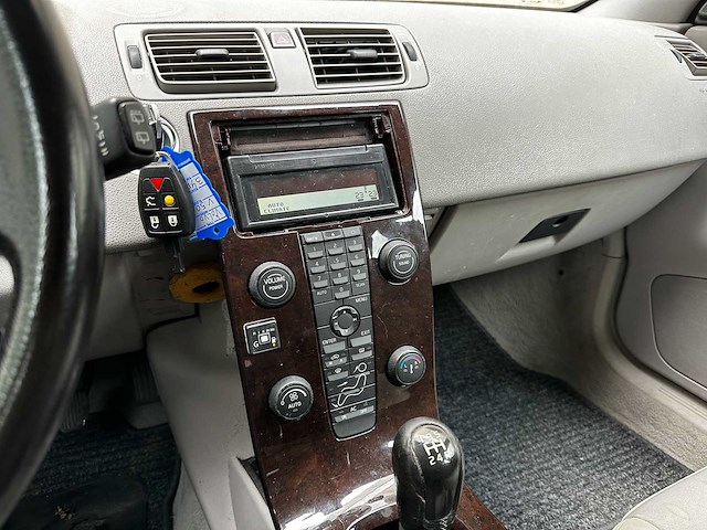 Volvo v50 2.4i elite 170pk 2004 (origineel-nl), 34-pd-rj - afbeelding 27 van  60