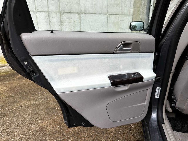 Volvo v50 2.4i elite 170pk 2004 (origineel-nl), 34-pd-rj - afbeelding 31 van  60