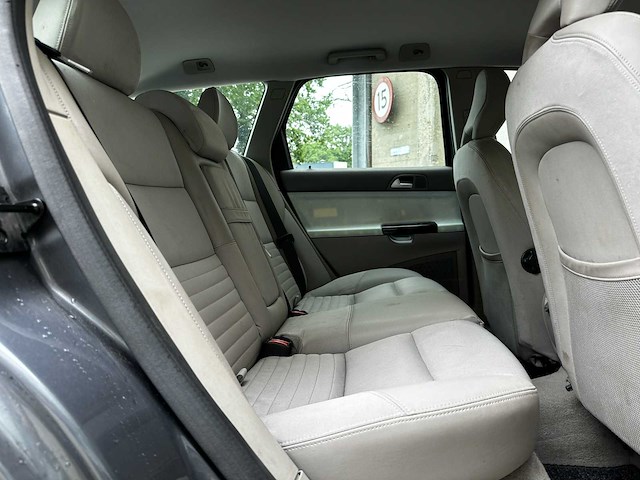 Volvo v50 2.4i elite 170pk 2004 (origineel-nl), 34-pd-rj - afbeelding 36 van  60