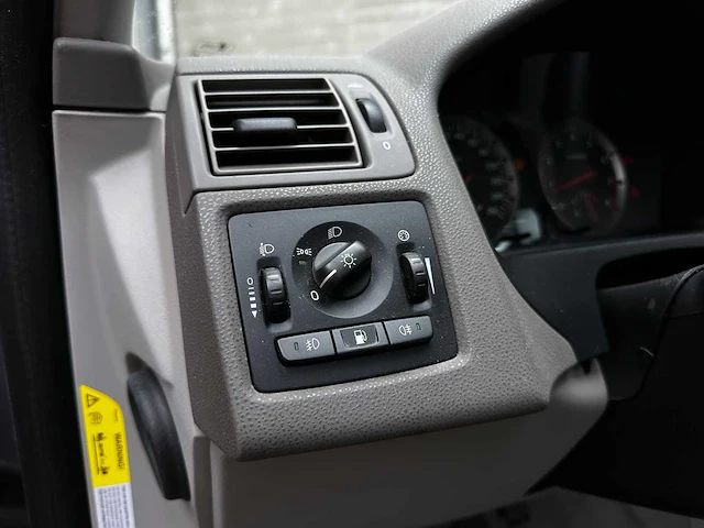 Volvo v50 2.4i elite 170pk 2004 (origineel-nl), 34-pd-rj - afbeelding 16 van  60