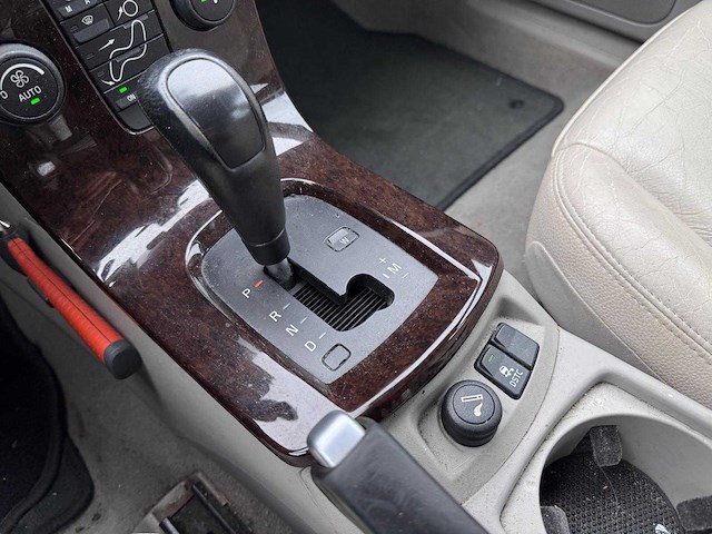 Volvo v50 2.4i momentum automaat, 45-nz-lv - afbeelding 4 van  16