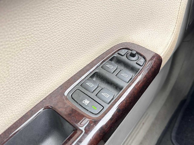 Volvo v50 2.4i momentum automaat, 45-nz-lv - afbeelding 5 van  16