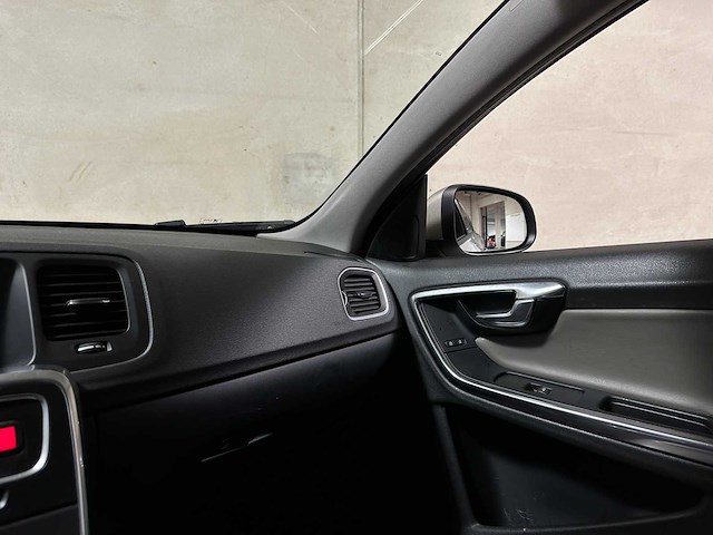 Volvo v60 1.6 d2 kinetic 114pk 2012 (origineel-nl) automaat, 24-xzl-6 - afbeelding 22 van  46