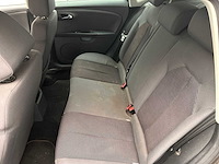 Volvo v60 1.6 d2 r-design 2013 - afbeelding 8 van  18