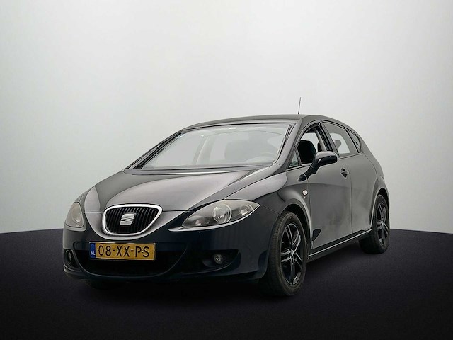 Volvo v60 1.6 d2 r-design 2013 - afbeelding 1 van  18