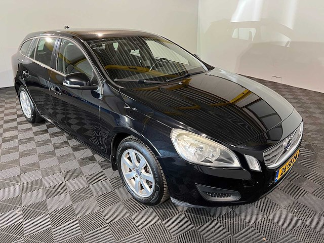 Volvo v60 1.6 t3 kinetic, 26-sfj-6 - afbeelding 4 van  25