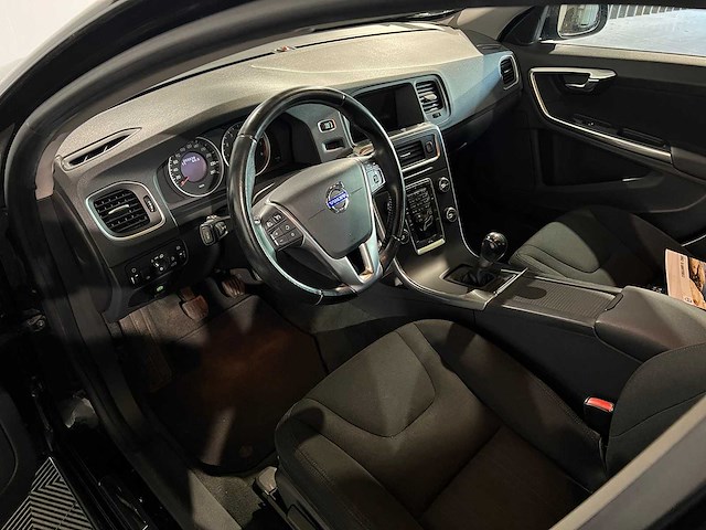 Volvo v60 1.6 t3 kinetic, 26-sfj-6 - afbeelding 20 van  25