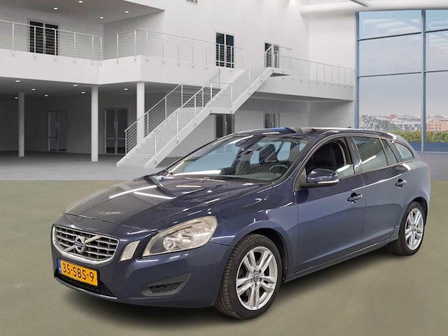 Volvo v60 1.6 t3 kinetic ; 35-sbs-9 - afbeelding 16 van  17