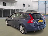 Volvo v60 1.6 t3 kinetic ; 35-sbs-9 - afbeelding 1 van  17