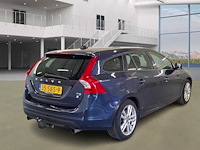 Volvo v60 1.6 t3 kinetic ; 35-sbs-9 - afbeelding 2 van  17