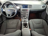 Volvo v60 1.6 t3 kinetic* 35-sbs-9 - afbeelding 1 van  17