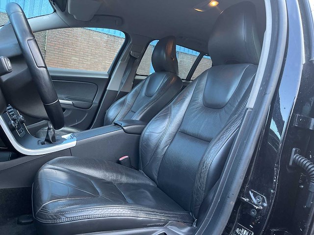 Volvo v60 1.6 t3 kinetic car 2012 | 27-xfl-2 - afbeelding 2 van  20