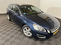 Volvo v60 1.6 t3 momentum, 48-rrb-9 - afbeelding 3 van  19