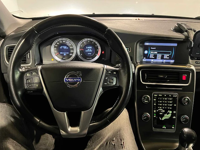 Volvo v60 1.6 t3 momentum, 48-rrb-9 - afbeelding 6 van  19