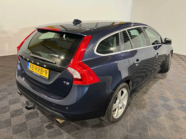 Volvo v60 1.6 t3 momentum, 48-rrb-9 - afbeelding 19 van  19