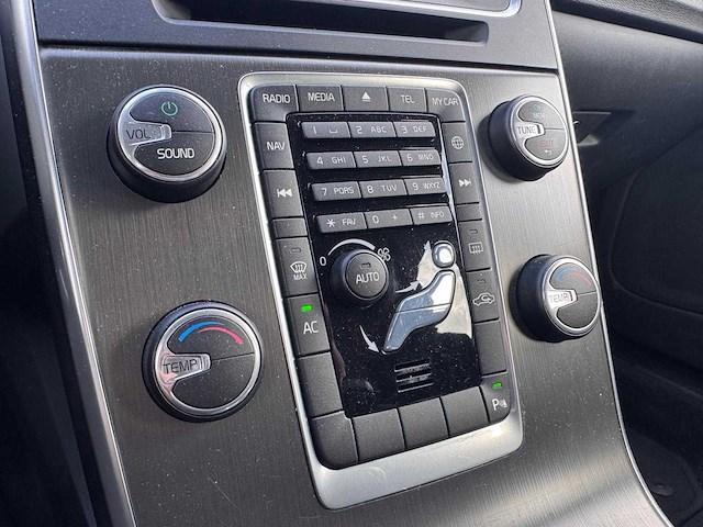 Volvo v60 1.6 t3 momentum , ; 6-tph-39 - afbeelding 4 van  15