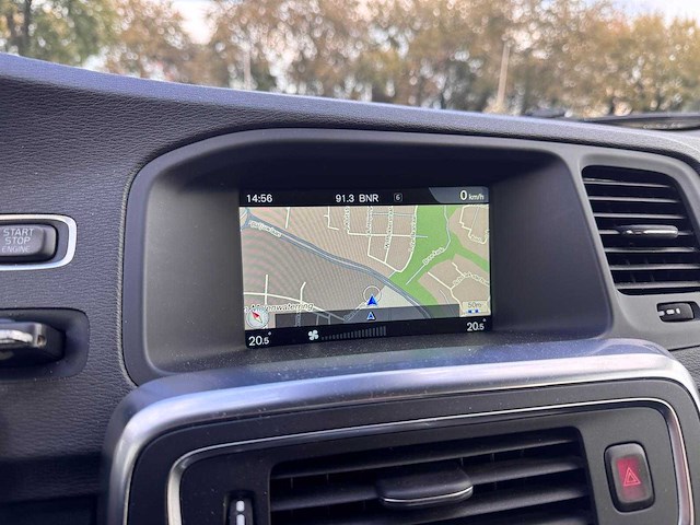 Volvo v60 1.6 t3 momentum,* 6-tph-39 - afbeelding 5 van  12