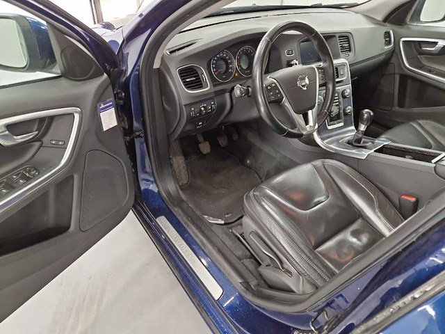 Volvo v60 1.6 t3 ocean race; 22-xbs-5 - afbeelding 13 van  15
