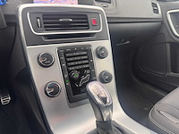 Volvo v60 1.6 t3 r-design automaat, ; 2-kbp-03 - afbeelding 3 van  15