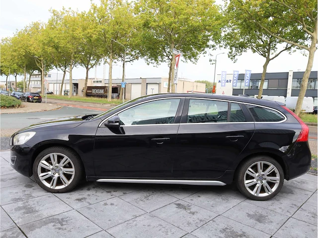 Volvo v60 1.6 t3 summum 2012, 55-tzj-8 - afbeelding 9 van  19