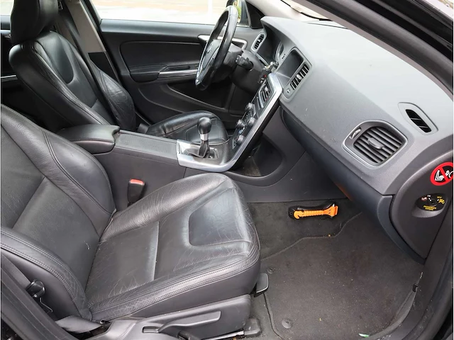 Volvo v60 1.6 t3 summum 2012, 55-tzj-8 - afbeelding 13 van  38