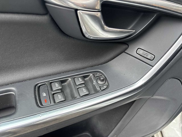 Volvo v60 1.6 t4 momentum | jk-137-j - afbeelding 12 van  22