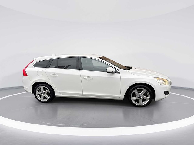 Volvo v60 1.6 t4 momentum | jk-137-j - afbeelding 8 van  19